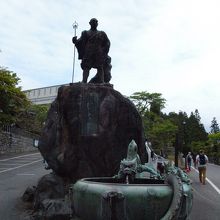 バス利用だと通らないかもしれません