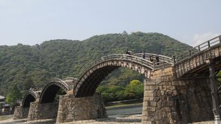 日本三名橋や日本三大奇橋の一つ。