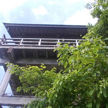 展望台のような建物の五大堂