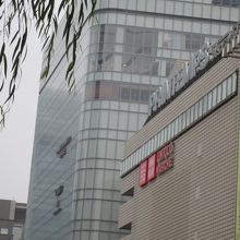 ユニクロも入居しています