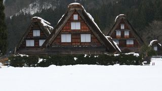 冬の合掌造り