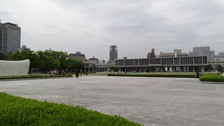 ここの緑が平和の尊さを教えてくれます。