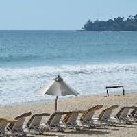 ビーチは静かで美しい