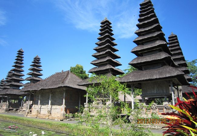タマン アユン寺院