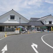 境大橋の隣にある道の駅