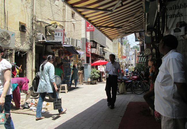 カーン マーケット