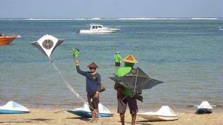 クタの喧噪を離れて