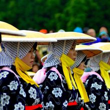 緊張した面持ちの早乙女さんたち・・