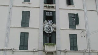 教会をレトロな駅に改装してレストランにして、西太后、宋慶齢が使った専用車で食事が出来る。