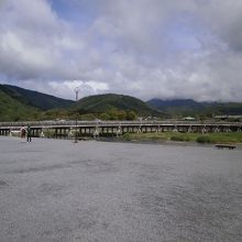 橋全体が見られる場所がありました。