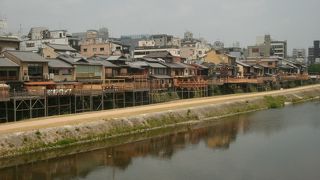 古く江戸にまでさかのぼります