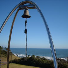 見晴らしの丘の鐘