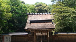 おごそかな雰囲気