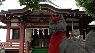 駅そばのお稲荷様