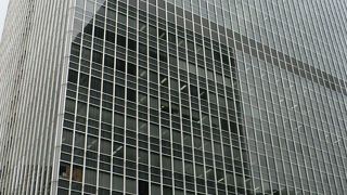 ジャンボ宝くじの特設売場になる大阪駅前第４ビル前