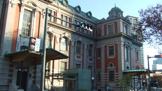 赤レンガの壁が美しい