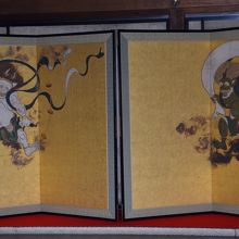 最新技術による俵屋宗達筆による国宝「風神雷神図屏風」の複製