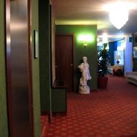 フロントです。