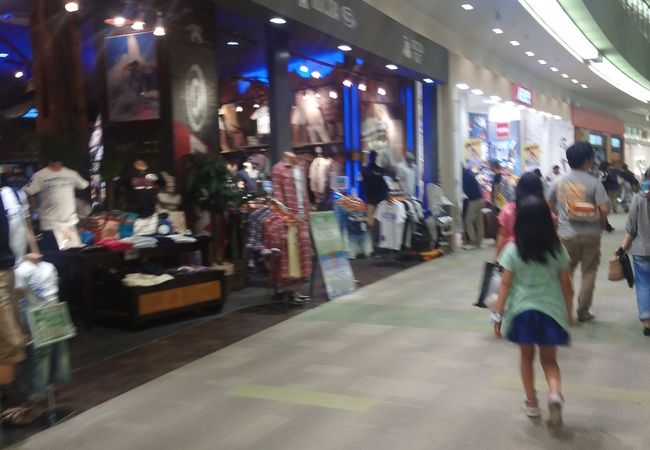 メンズ・キッズ・ゴルフウェアの店屋