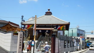 成田山の飛び地。旧本堂