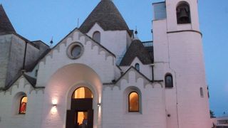 トゥルッリでできた教会・・・