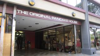 アラモアナで買い物の前に朝食を