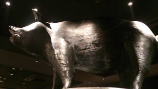 駅前の不思議なお店