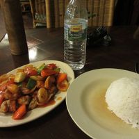 ある日の夕食（酢豚に魚が入ったものRm15）