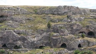 横穴式住居・・・