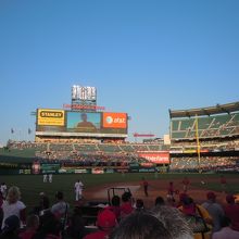 アナハイムのエンゼルス球場 全景。