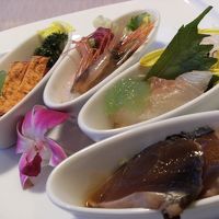 前菜のお造りです。わさびがジュレになっていました