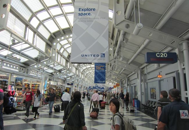 シカゴ オヘア国際空港 (ORD)