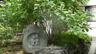 高台にある古い神社