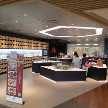 和テイストな店内