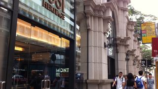 ブランド・ショッピング