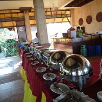 朝食は種類も多く、おいしいです。