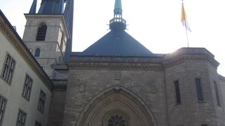 思ったより中は広いです