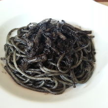 イカスミのパスタ