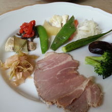 前菜の盛り合わせ