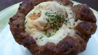 こじんまりとした店内にパンのいい香り