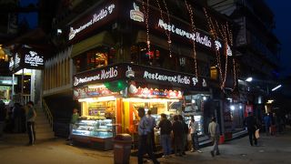 なんと言ってもルーフトップがお勧めのレストラン、味もそんなに悪くありません。