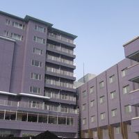 規模大きく立派な建物