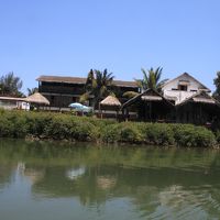 マングローブ側から見たホテル