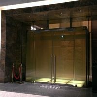 グランフロント大阪北館１階にある入り口。