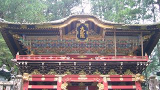 日光山内でいちばん大きいとされている二天門