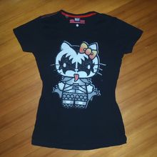 ラメ入りキティちゃん。値切るのを忘れて2400円位。