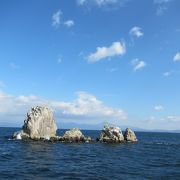 琵琶湖汽船の『ぐるっとびわ湖島めぐり』でしか見ることのできない　沖の白石