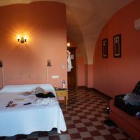 歴史観を感じる建物です、広々とした室内