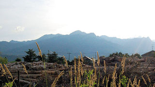 夕張山地の最高峰