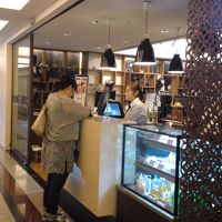 ロビーの奥のカフェ